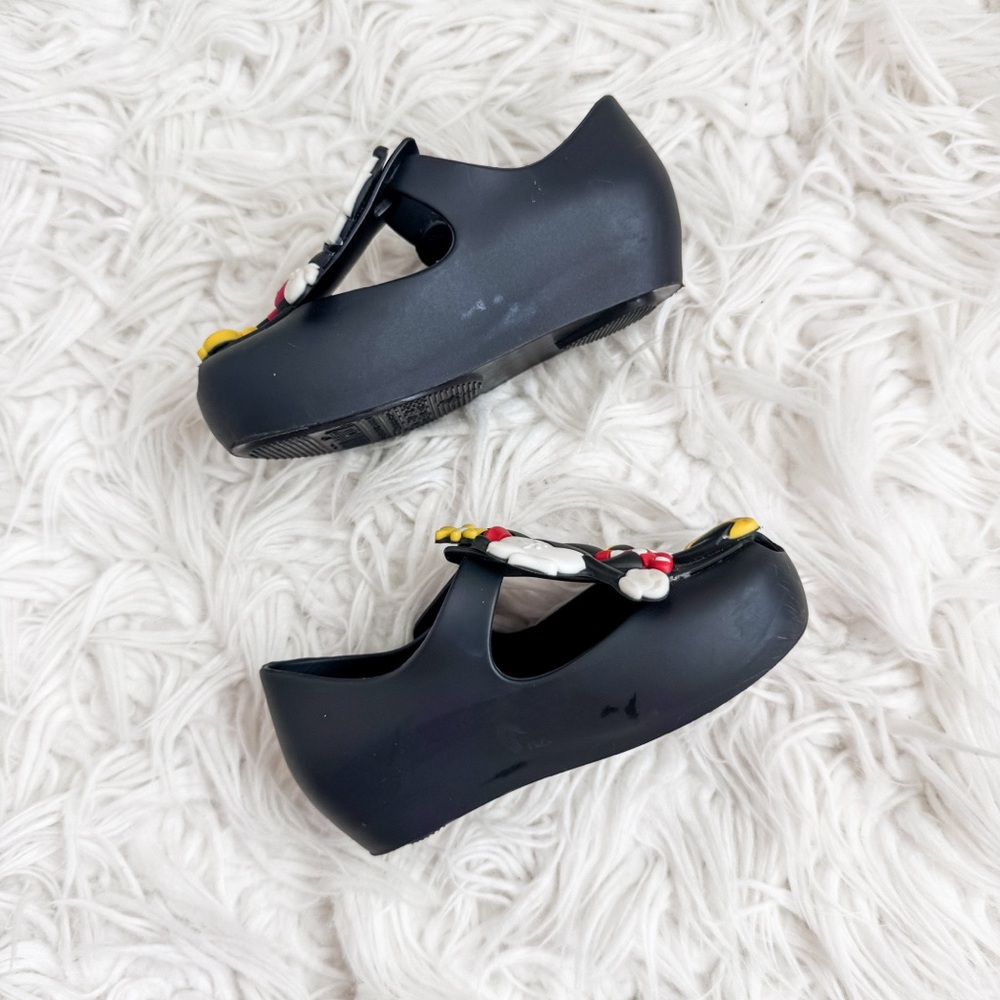 Mini Melissa | Kissing Mickey & Minnie Toddler Shoes - Picture 5 of 10